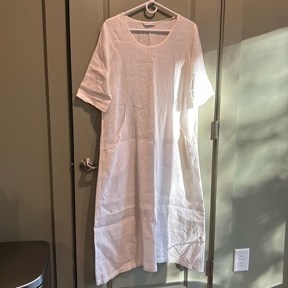 Linen Dress - Picture 1 of 3
